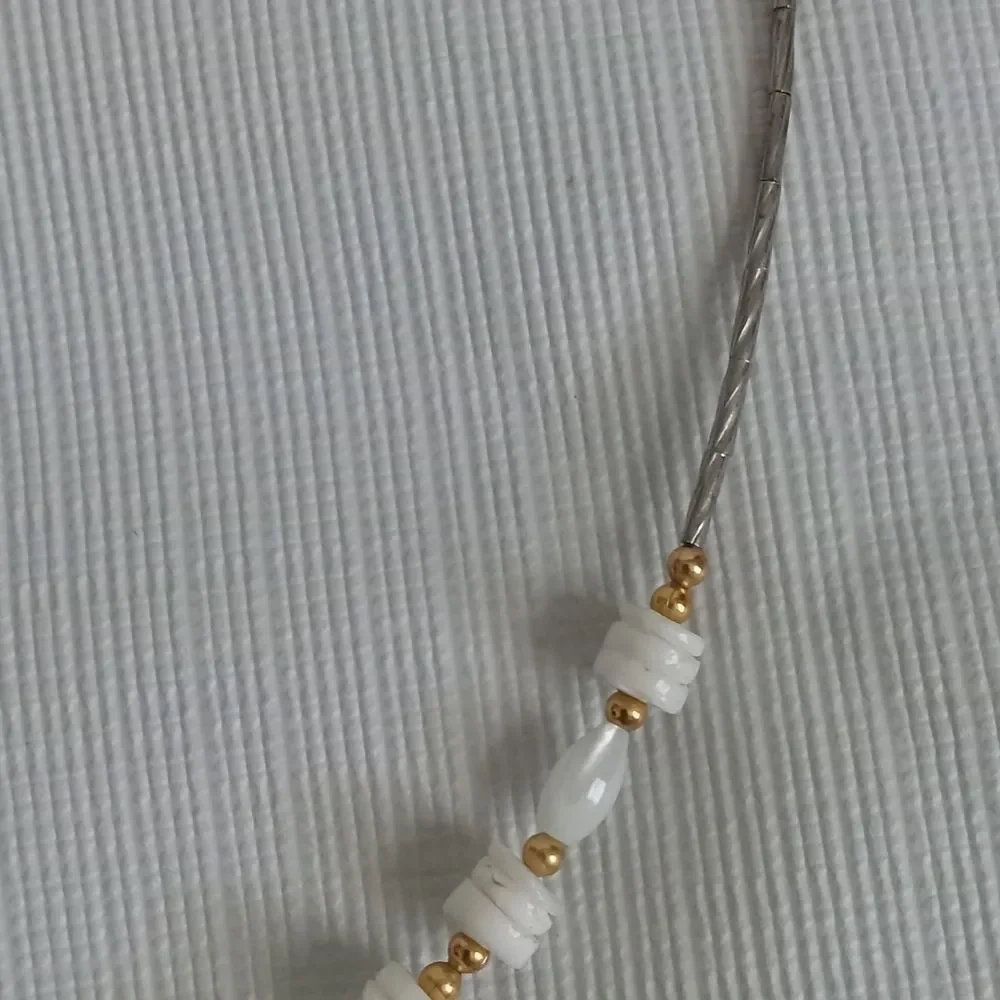 White Heart Shaped Pendant Puka Shell Beaded Chain Lightweight Choker Necklace